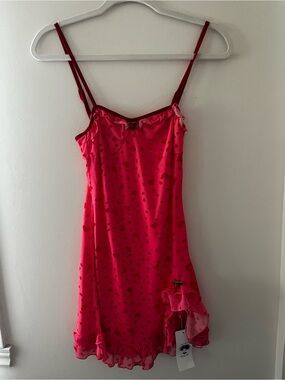 NWT Super Sexy Red Heart-Print Mesh Slip Chemise with Ruffle Detail